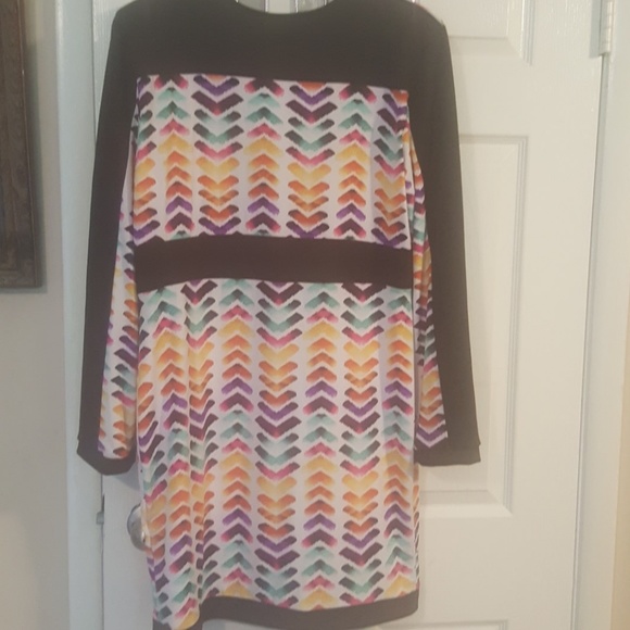 Top - Picture 2 of 5